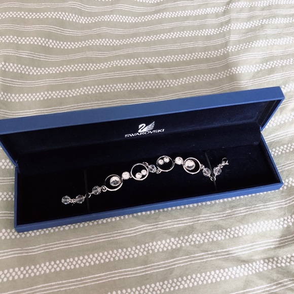 Swarovski crystal bracelet - Picture 1 of 3